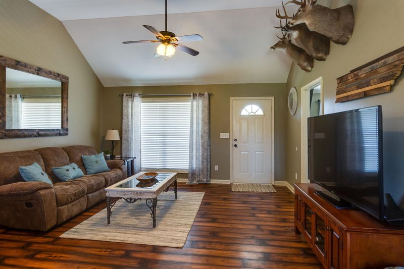 3601 Chunn Valley Dr, Spring Hill, TN 37174