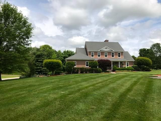 2700 Brenda St, Thompsons Station, TN 37179