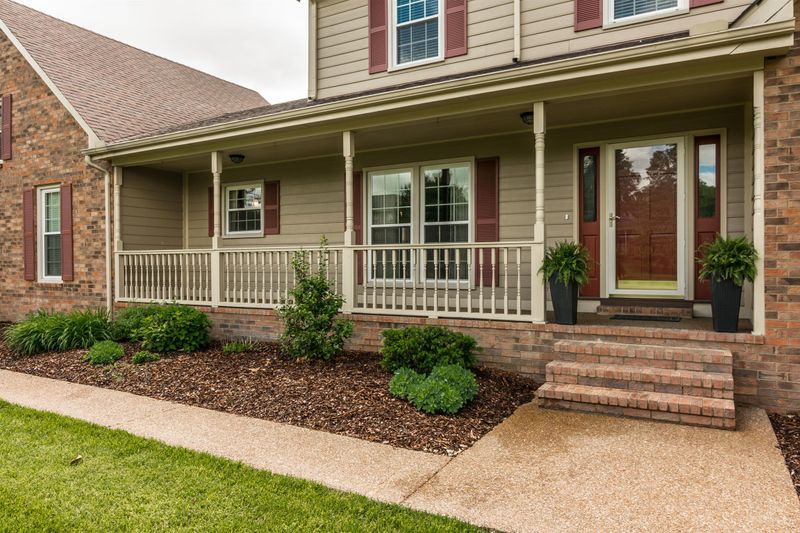 1032 Stirlingshire Dr, Hendersonville, TN 37075