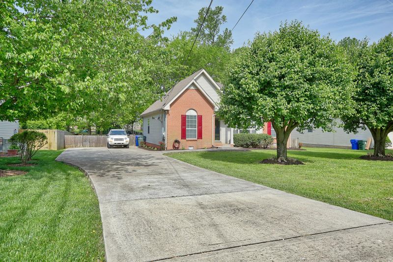 118 Sycamore Dr, White House, TN 37188