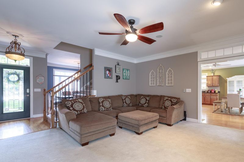 214 Savannah Rdg, Murfreesboro, TN 37127