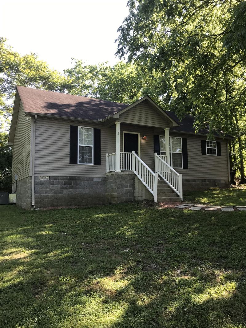 606 E 10th St, Columbia, TN 38401