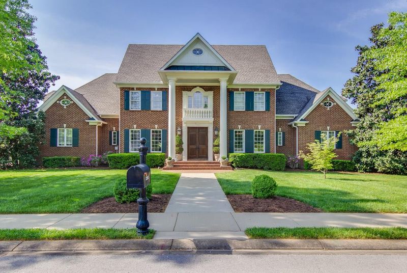 2265 Oakleigh Dr, Murfreesboro, TN 37129