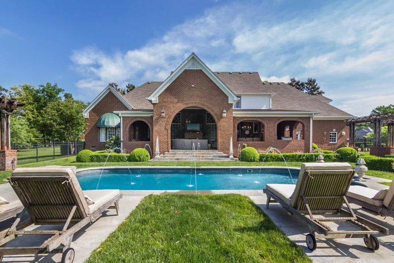 2265 Oakleigh Dr, Murfreesboro, TN 37129