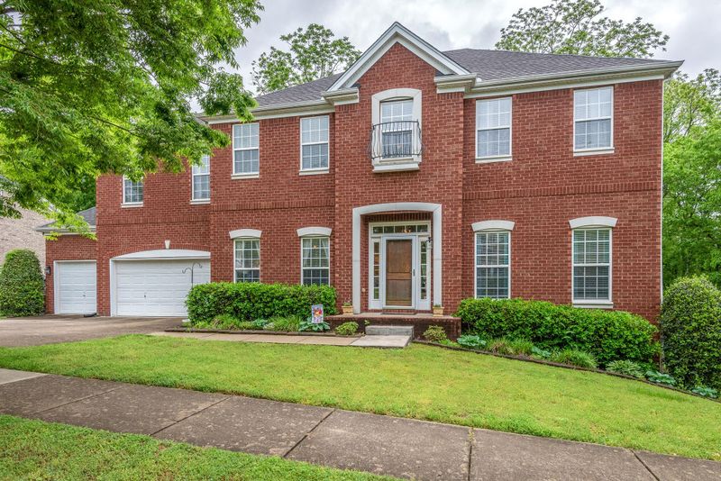 7393 Riverfront Dr, Nashville, TN 37221