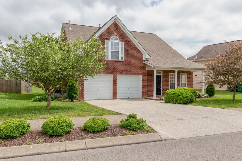 1006 Daniel Ln, Spring Hill, TN 37174