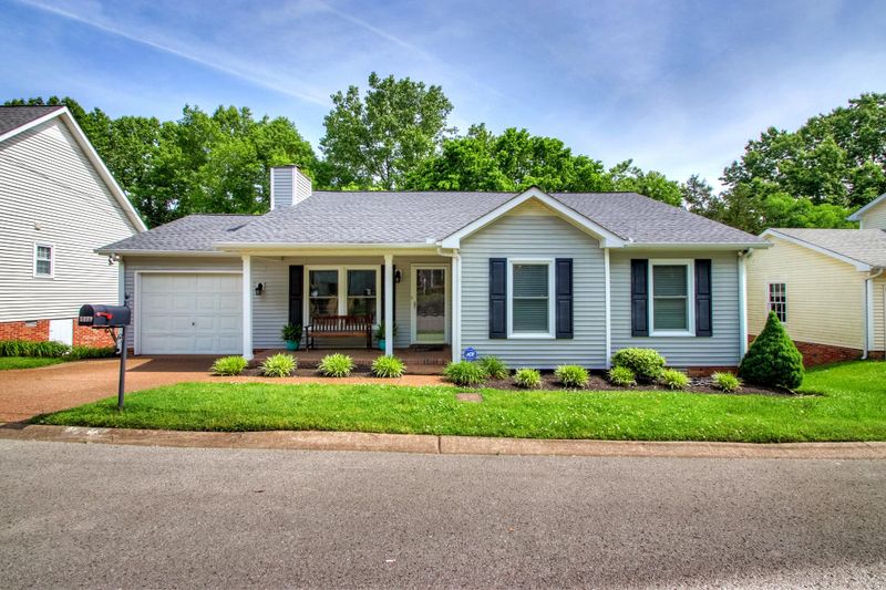 5468 Village Way, Nashville, TN 37211