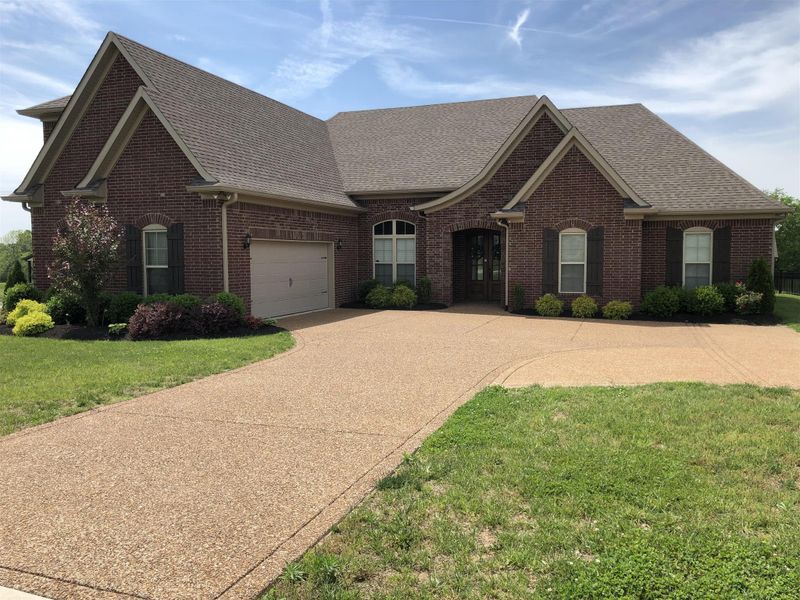234 Carellton Dr, Gallatin, TN 37066
