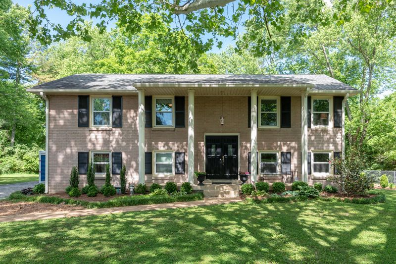 1033 Ridgecrest Dr, Franklin, TN 37069