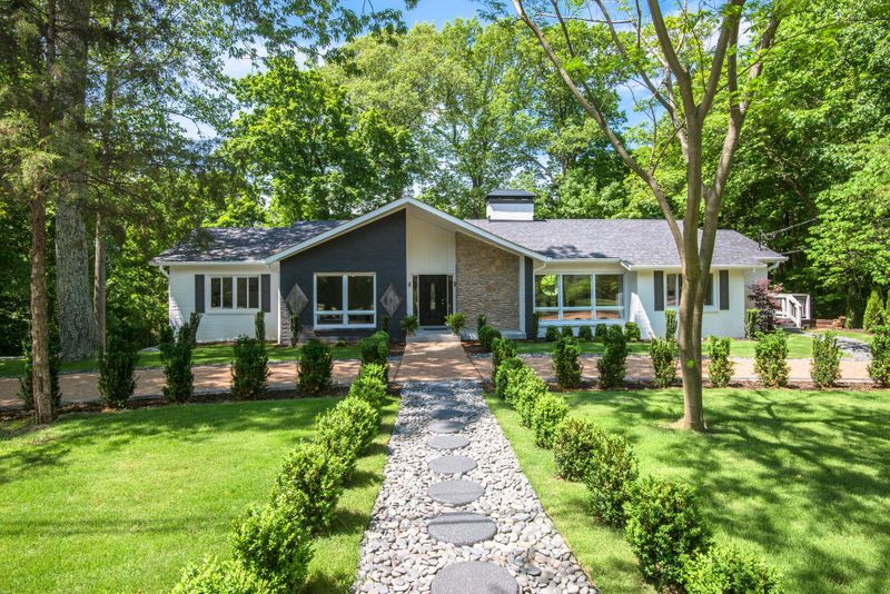 1838 Laurel Ridge Dr, Nashville, TN 37215