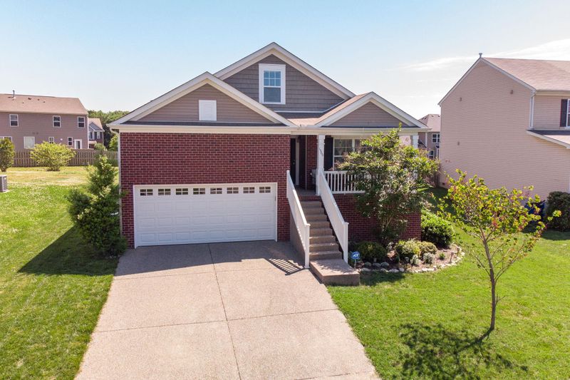 1360 Creekside Dr, Nolensville, TN 37135