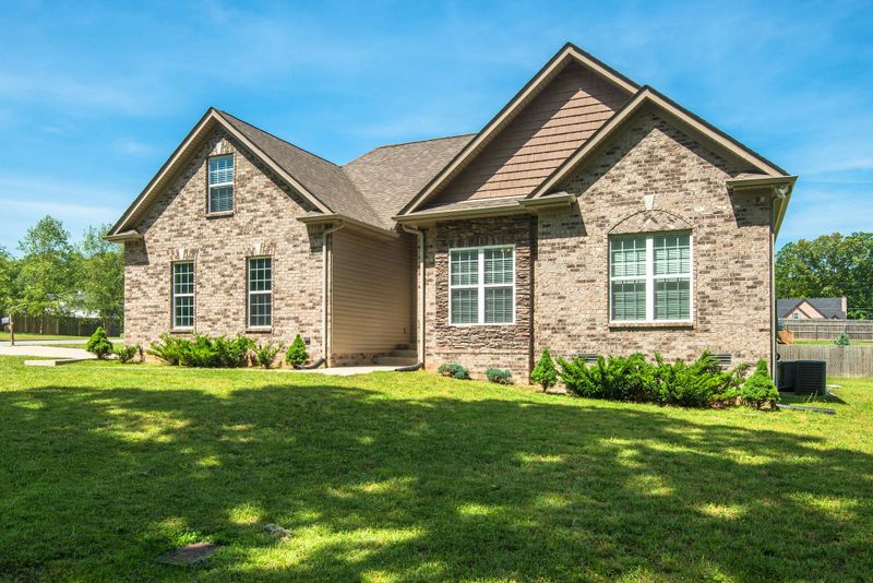 7401 Libby Ln, Fairview, TN 37062