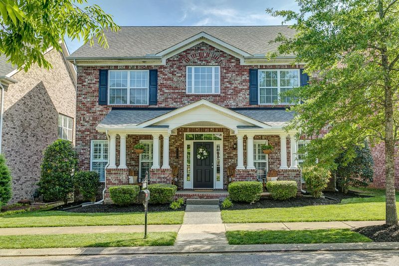 315 Meadowglade Ln, Franklin, TN 37064