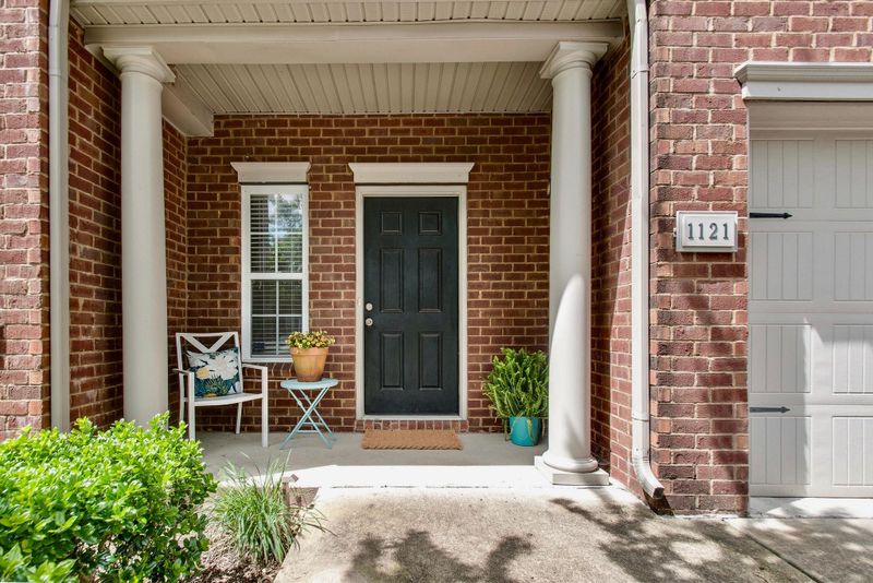 1121 Thorncrest Rd, Nashville, TN 37211