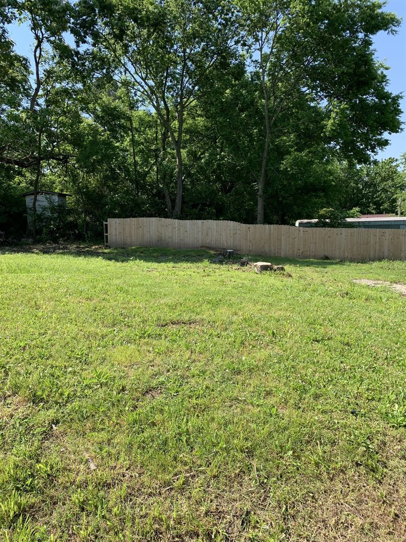 2 E End St, Columbia, TN 38401