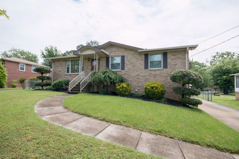 8308 Gordon Ln, Hermitage, TN 37076