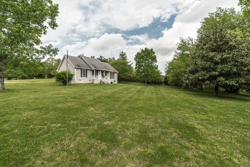 6881 Highway 31 E, Westmoreland, TN 37186