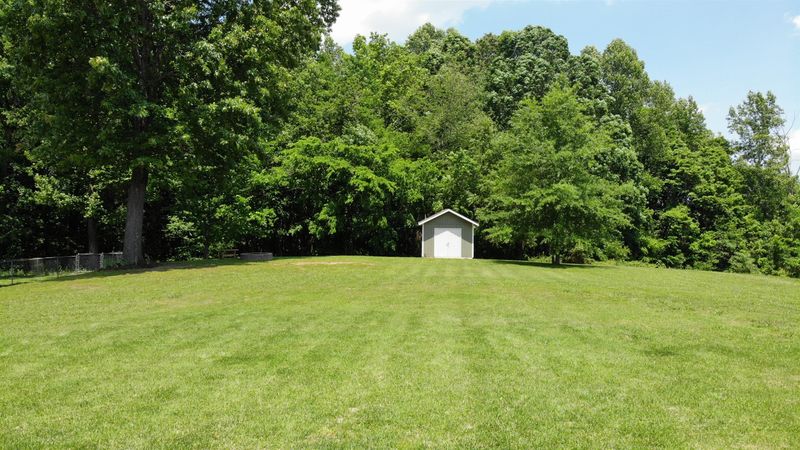 1073 Heatherwood Rd, Pleasant View, TN 37146