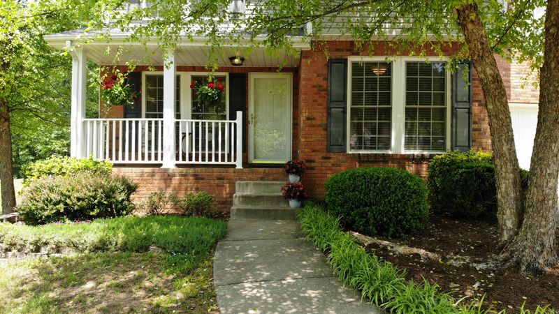 1073 Heatherwood Rd, Pleasant View, TN 37146