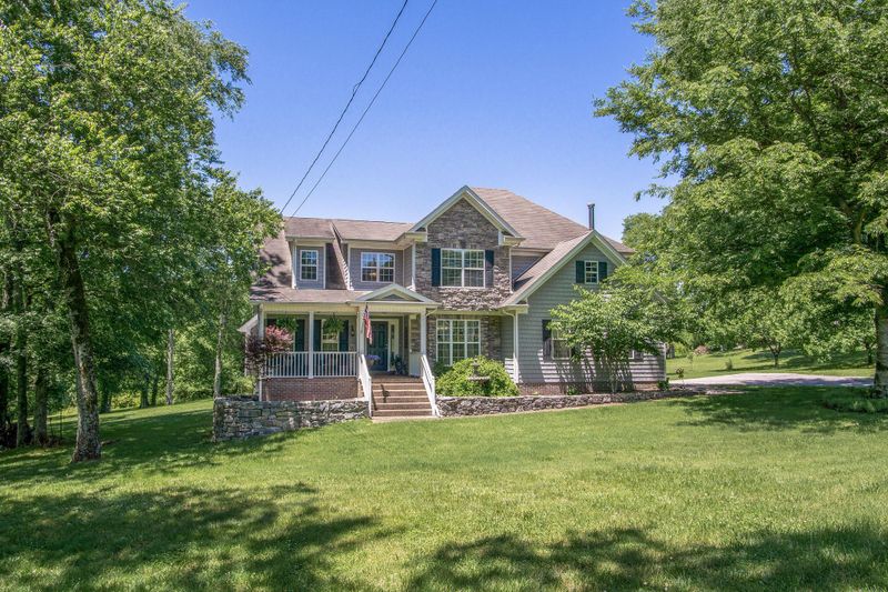 1104 Stonehenge Ct, Columbia, TN 38401
