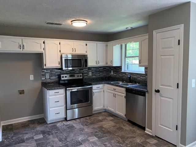 313 Pine Ridge Ln, La Vergne, TN 37086