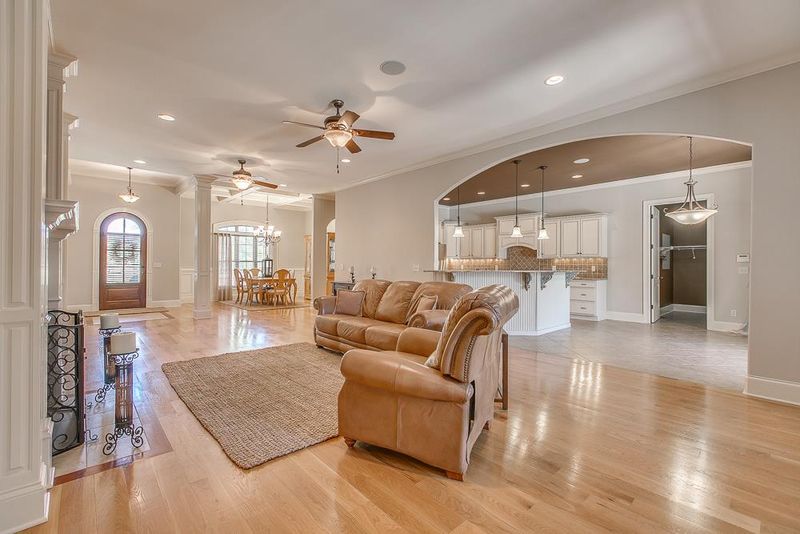 1607 Fairhaven Ln, Murfreesboro, TN 37128