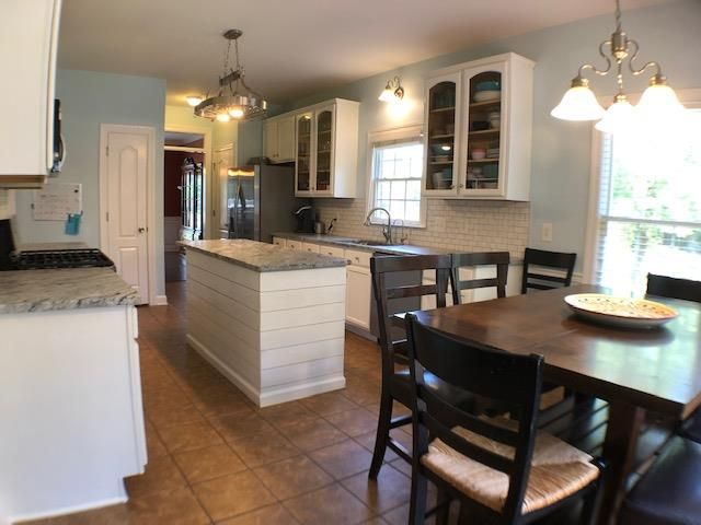 211 Cusick Ct, Murfreesboro, TN 37128