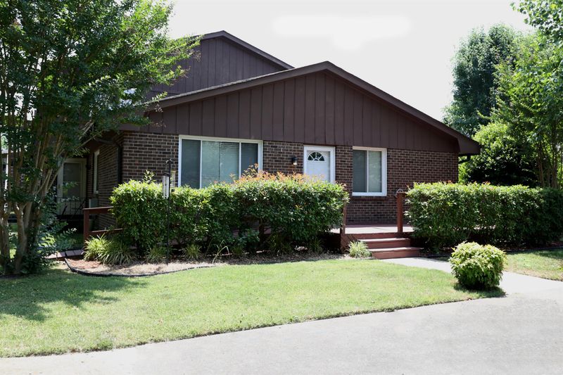 250 Donna Dr Apt 4c, Hendersonville, TN 37075