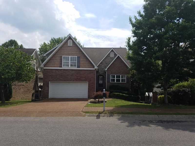 1421 Bern Dr, Spring Hill, TN 37174