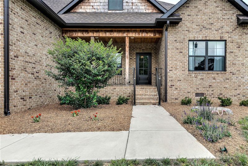 1333 Camp Ravine Rd, Burns, TN 37029
