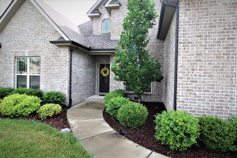 2410 Dewdrop Ct, Murfreesboro, TN 37128
