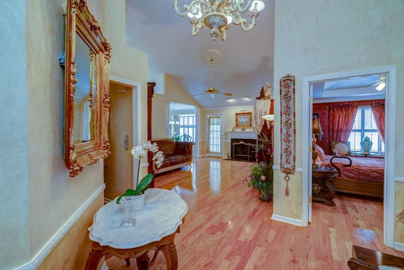 501 N Club Ct, Hermitage, TN 37076
