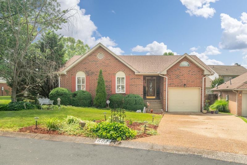 501 N Club Ct, Hermitage, TN 37076