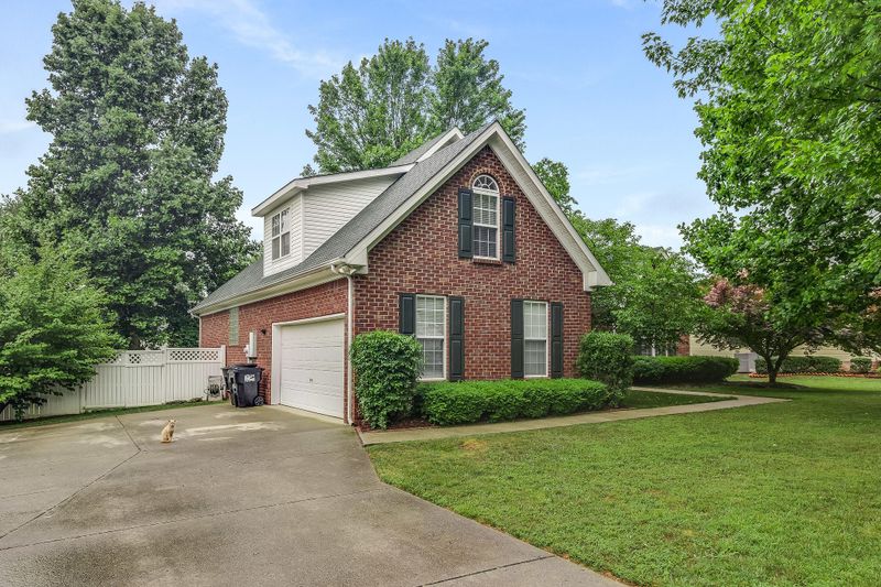 318 Gaitherhill Dr, Murfreesboro, TN 37130