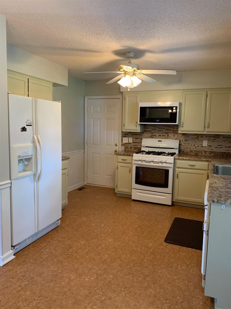 1864 Orchard Park Dr, Murfreesboro, TN 37128