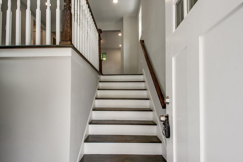 1815 Joy Cir, Nashville, TN 37207