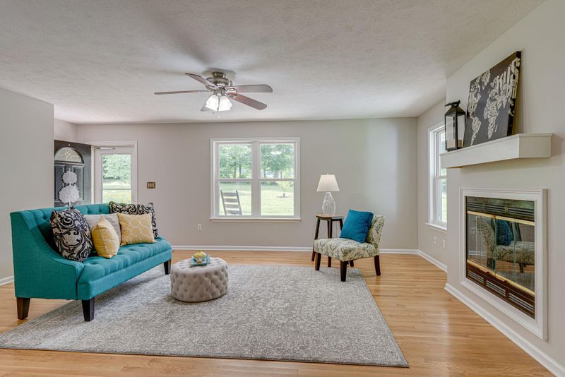 321 Murrell Rd, Dickson, TN 37055