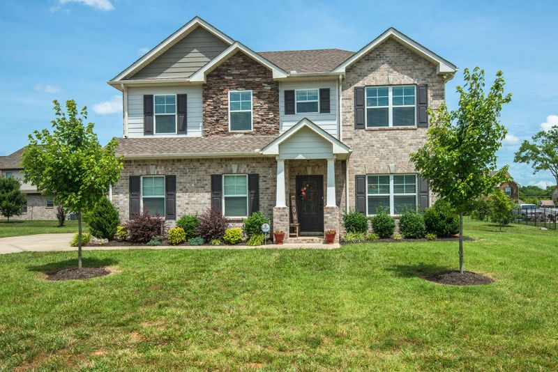 2715 United Dr, Murfreesboro, TN 37128