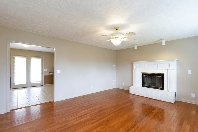 1319 D'ann Dr, Murfreesboro, TN 37129