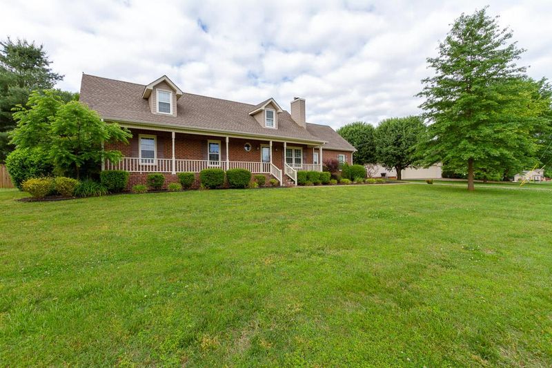 1319 D'ann Dr, Murfreesboro, TN 37129
