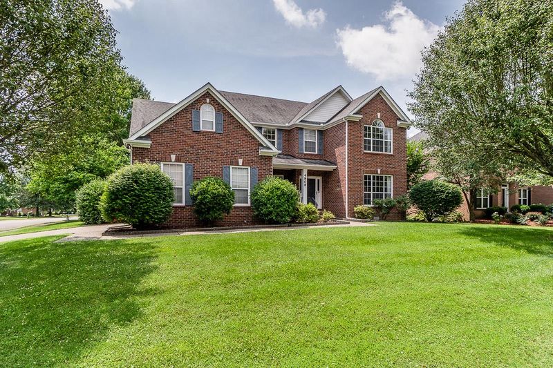 4808 Traceway Dr, Nashville, TN 37221