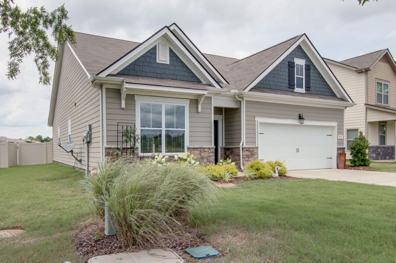 830 Seven Oaks Blvd, Smyrna, TN 37167