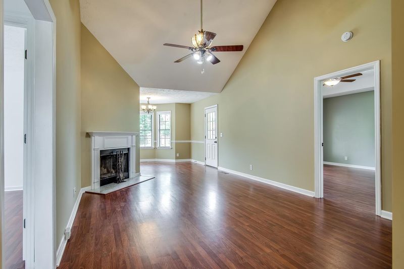 612 Cadogan Ct, Antioch, TN 37013