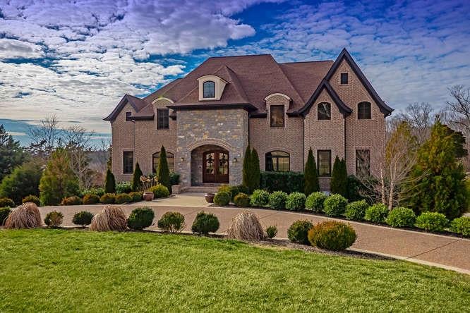 661 Legends Crest Dr, Franklin, TN 37069
