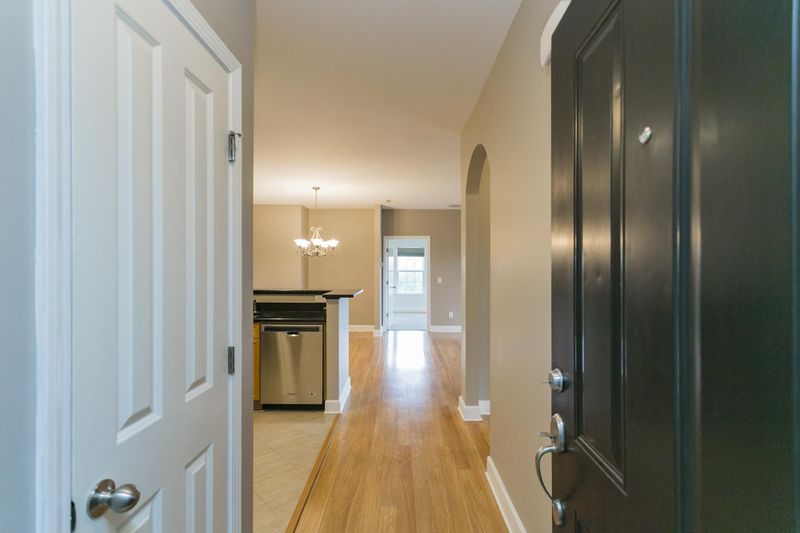 8231 Lenox Creekside Dr Unit 13, Antioch, TN 37013