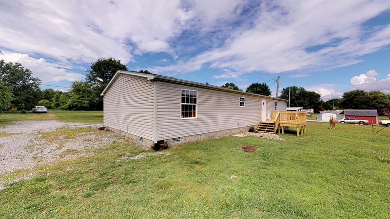2005 Mosley Ferry Rd, Chapmansboro, TN 37035