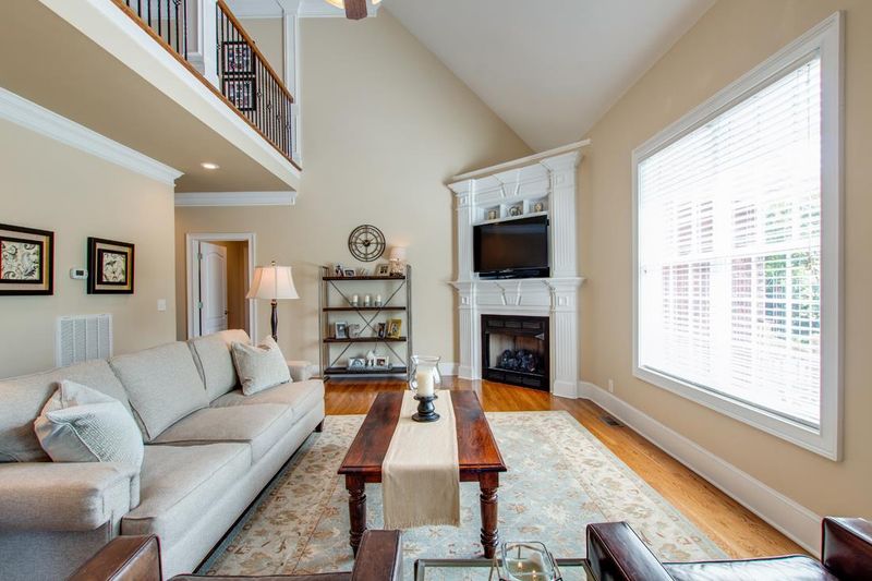 1320 Heather Pl, Murfreesboro, TN 37128