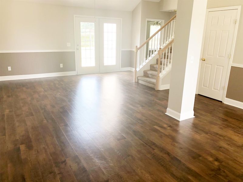 208 Dorchester Dr, White House, TN 37188