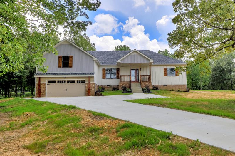2962 Dobbins Pike, Portland, TN 37148