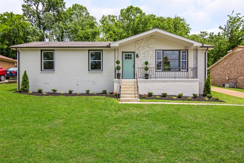 3820 Lunn Dr, Nashville, TN 37218